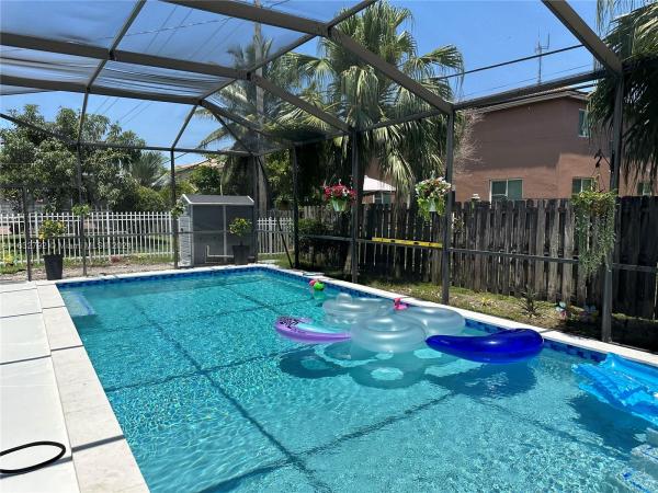 North Dade Country Club Village, 891 NW 203rd St, Miami Gardens, Florida 33169, image 1