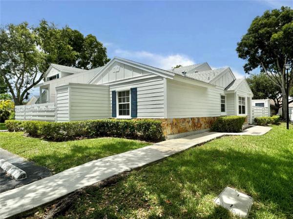 Village Homes At Country Walk, 13749 SW 149th Cir Ln #2-43, Country Walk, Florida 33186, image 2