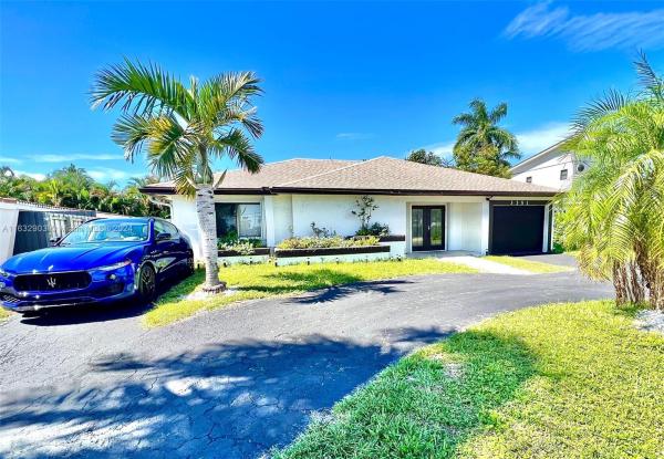 Coral Woods, 3351 NE 20th Ave, Oakland Park, Florida 33306, image 1