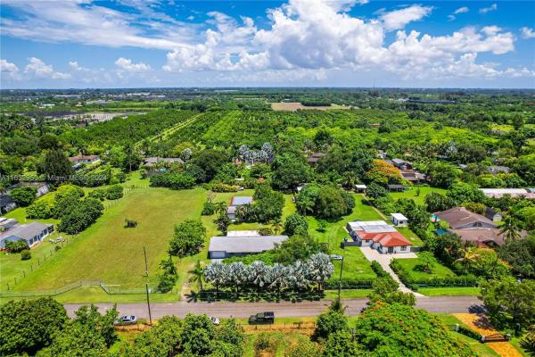 El Tranquilo, 15805 SW 242nd St, Redland, Florida 33031, image 1