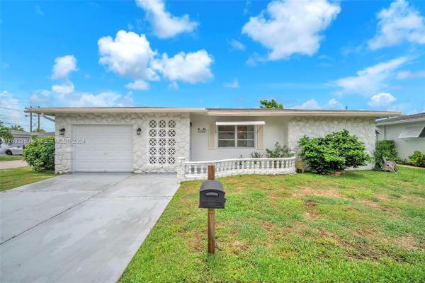 Paradise Gardens 3, 6995 NW 12th St, Margate, Florida 33063, image 1