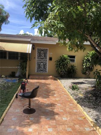 430 NE 109th St, Unincorporated Dade County, Florida 33161, image 2