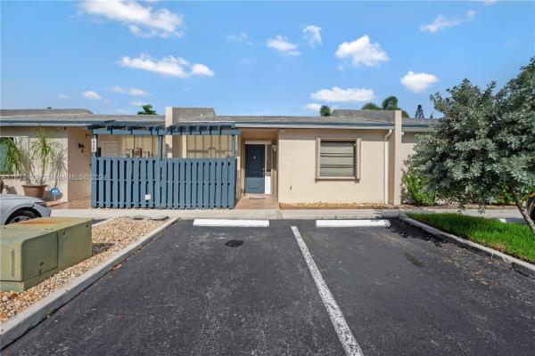 Rainbow Lakes Villas, 1730 NW 92nd Ave #1730, Pembroke Pines, Florida 33024, image 1
