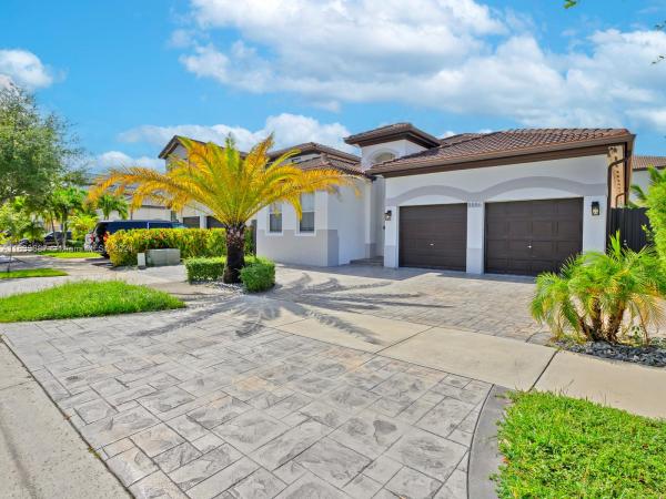 Century Prestige, 8886 NW 184th St, Hialeah, Florida 33018, image 1