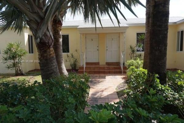 Biscayne Lawn, 1015 NE 112th St, Biscayne Park, Florida 33161, image 1