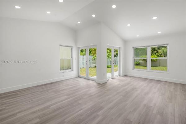Shenandoah, 671 Thornridge Ave, Davie, Florida 33325, image 3