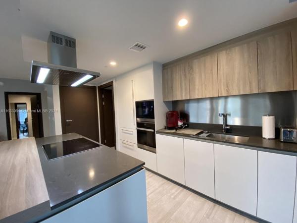 Brickell Flatiron, 1000 Brickell Plz #2201, Miami, Florida 33131, image 3