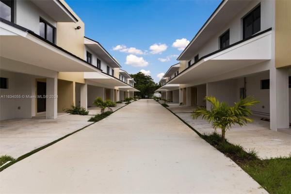 Sunnyland Park, 552 NW 7th St #6, Florida City, Florida 33034, image 3