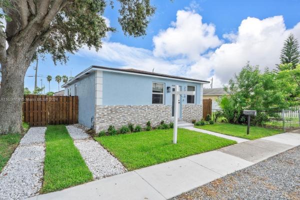 Liberia, 2220 Hope St, Hollywood, Florida 33020, image 3