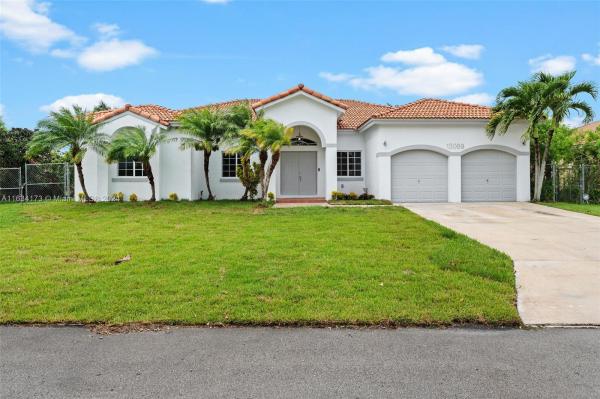 Estate Mansions, 13069 SW 220th Ter, Goulds, Florida 33170, image 1