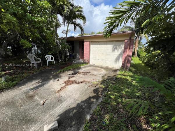 Hollywood Park, 1720 N 25th Ave, Hollywood, Florida 33020, image 1