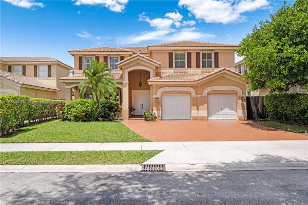 Kendall Breeze South, 12516 SW 123rd Ct, Kendall, Florida 33186, image 1