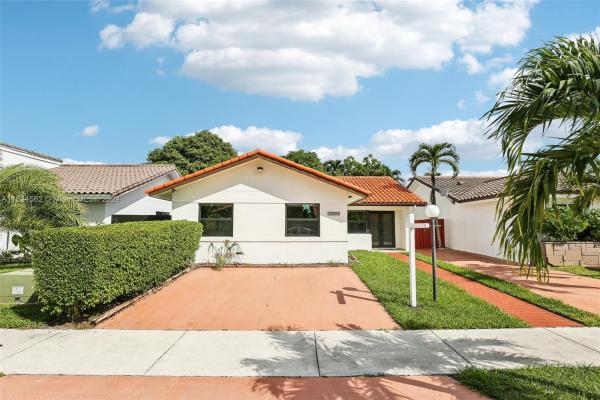 Munne Royal Homes, 10082 SW 142nd Ct, The Hammocks, Florida 33186, image 1