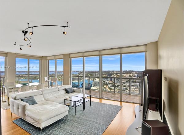 Akoya, 6365 Collins Ave #4008, Miami Beach, Florida 33141, image 1