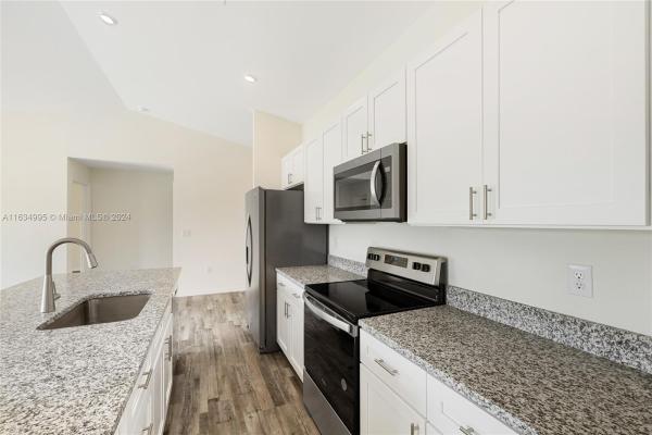Cape Coral Residential, 925 5th Ave, Cape Coral, Florida 33909, image 3