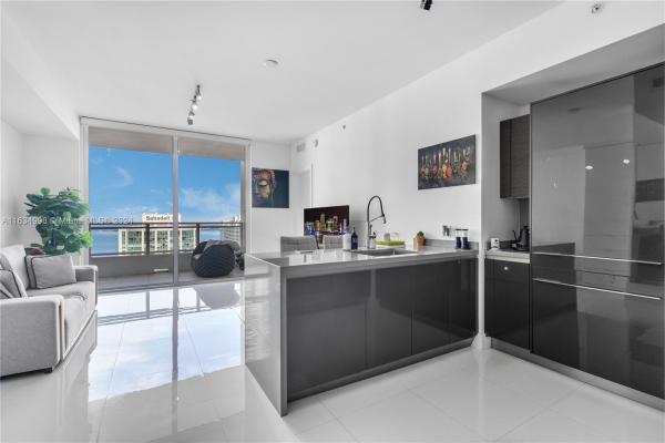 The Bond On Brickell, 1080 Brickell Ave #3904, Miami, Florida 33131, image 2