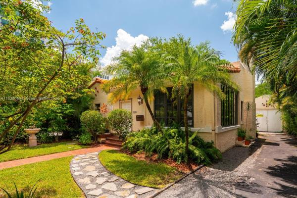 Granada, 410 Alhambra Cir, Coral Gables, Florida 33134, image 2