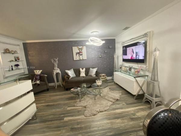 Hallandale Beach, Florida 33020, image 2