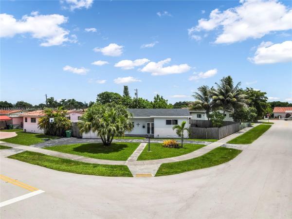 Westchester Residential, 1945 SW 85th Ct, Westchester, Florida 33155, image 1