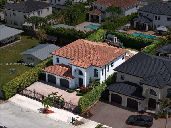 Edmar Homes, 9730 SW 34th St, University Park, Florida 33165, image 3