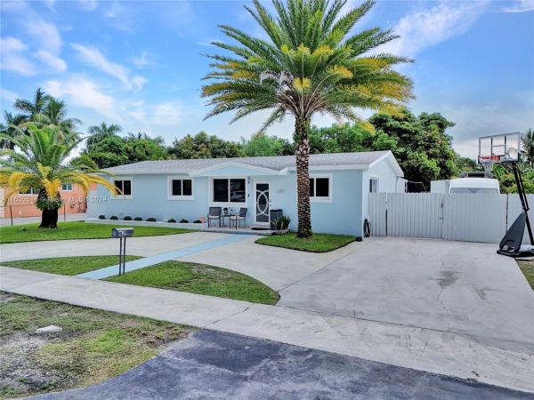 Greendale Estates, 2212 NW 195th St, Miami Gardens, Florida 33056, image 3