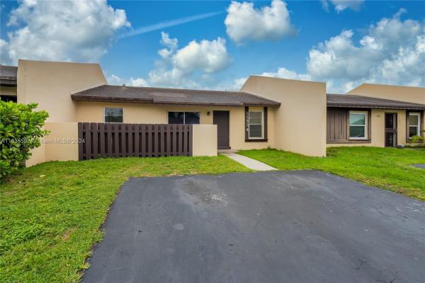 Devon Aire Villas, 11954 SW 122nd Ct, The Crossings, Florida 33186, image 1