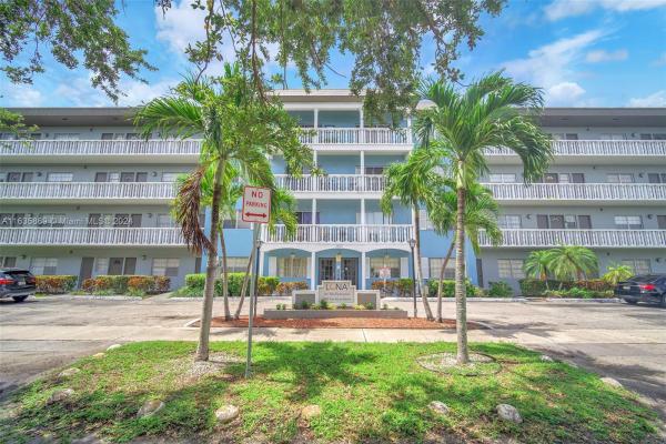 Luna At Hollywood 3600, 3600 Van Buren St #205, Hollywood, Florida 33021, image 1