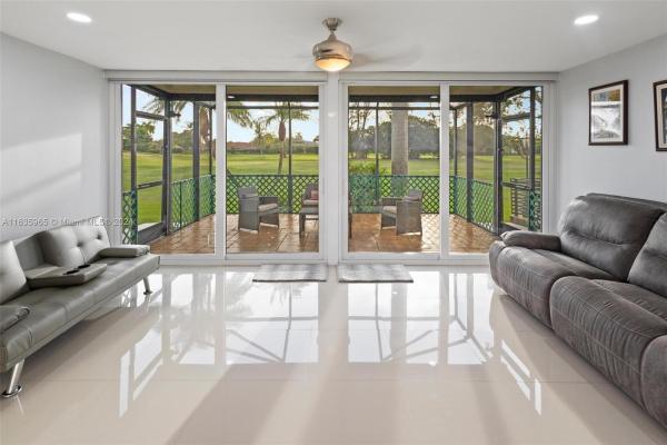 Country Club Of Miami Fairway Townhouses, 19612 Bobolink Dr #19612, Hialeah, Florida 33015, image 1