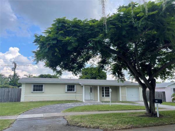 Whispering Pines Estates, 8971 Ridgeland Dr, Cutler Bay, Florida 33157, image 1