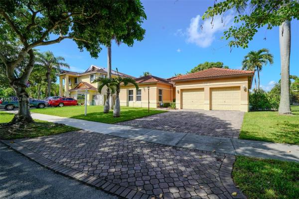 Monterey Lakes, 9214 SW 212th Ter, Cutler Bay, Florida 33189, image 1