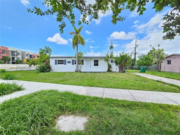 Lincoln Estates, 10700 W Old Cutler Rd, Goulds, Florida 33170, image 1