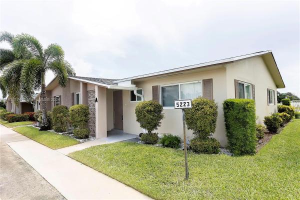 Barkley At Cresthaven Villas, 5223 Cresthaven Blvd #A, West Palm Beach, Florida 33415, image 1