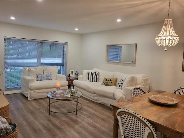 Village Of Kings Creek, 7705 Camino Real #B-113, Glenvar Heights, Florida 33143, image 1