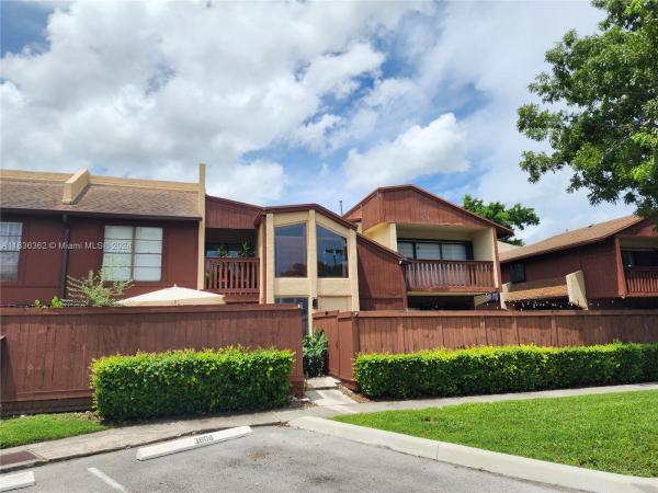 Snapper Village, 7024 SW 114th Pl #H52, Kendall, Florida 33173, image 1