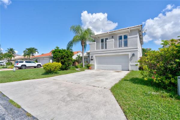 Lago Mar South, 16093 SW 83rd Ter., Kendall, Florida 33193, image 1