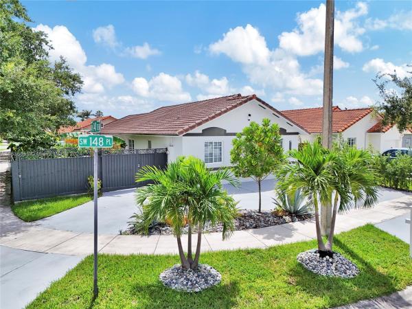 Adventure Homes, 14153 SW 148th Pl, Country Walk, Florida 33196, image 1