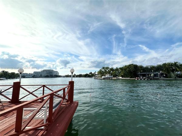 Lake View, 4740 Pine Tree Dr #28, Miami Beach, Florida 33140, image 1