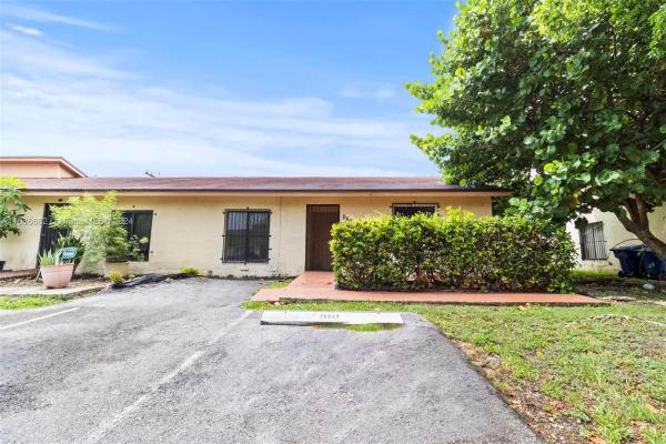 Waterside Townhomes, 13987 SW 280th Ter #13987, Leisure City, Florida 33033, image 1