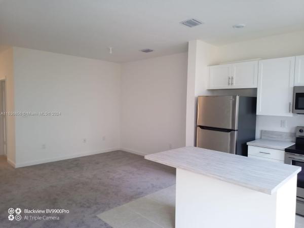 Las Ramblas At Via Ventura, 21430 NE 3rd Pl, Ives Estates, Florida 33179, image 2