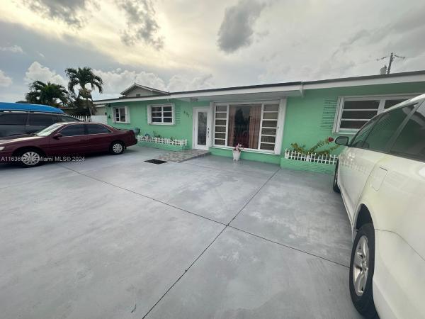 Cravero Cloverleaf Estates, 801 NW 171st Ter, Miami Gardens, Florida 33169, image 3