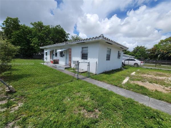 West Biscayne, 816 NW 102nd St, Pinewood, Florida 33150, image 1