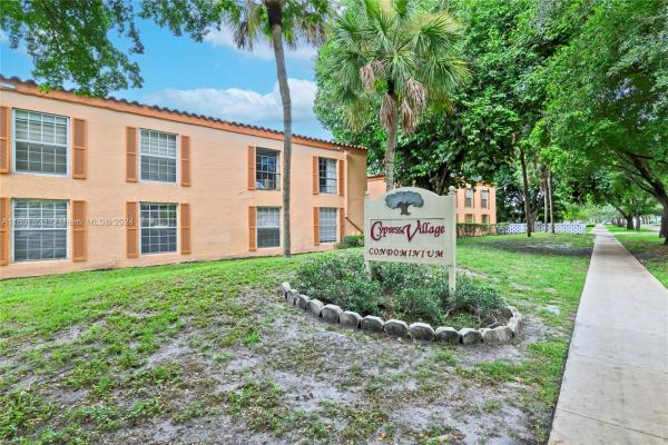 Cypress Village, 7230 Fairway Dr #F20, Miami Lakes, Florida 33014, image 1