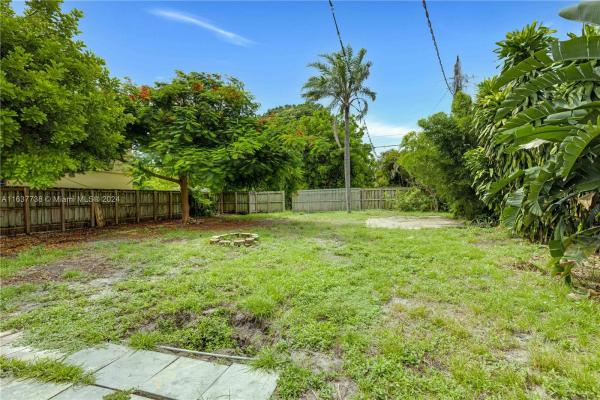 Royal Poinciana, 1844 Sheridan St, Hollywood, Florida 33020, image 3