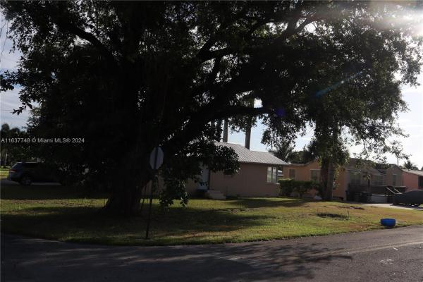 Northmoor Gardens, 317 NW Avenue I, Belle Glade, Florida 33430, image 1
