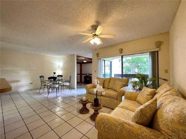 Kenland Bend South, 9040 SW 125th Ave #D-206, The Crossings, Florida 33186, image 2
