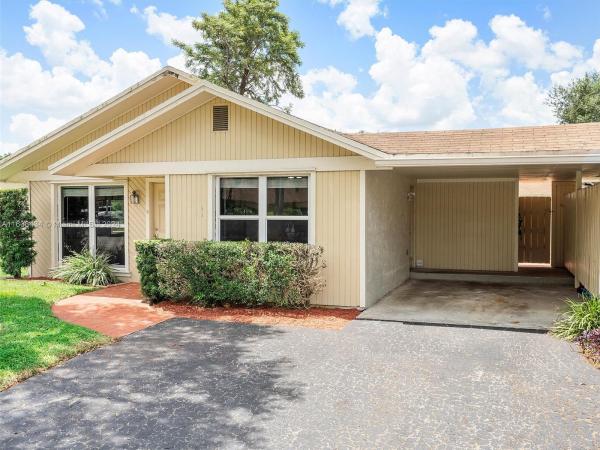 Isla Merita, 3661 W Bell Dr #45, Davie, Florida 33328, image 1