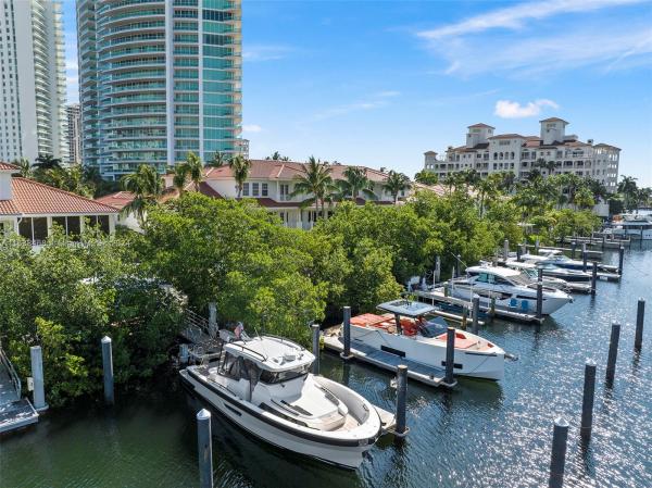 Porto Vita Townhomes, 3780 NE 199th Ter, Aventura, Florida 33180, image 1