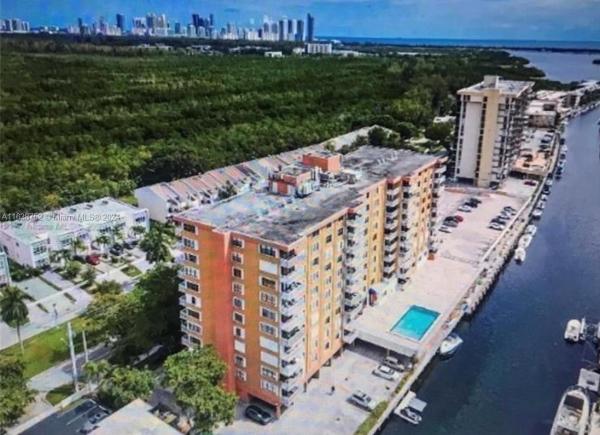 Waterside Towers, 2450 NE 135th St #409, North Miami, Florida 33181, image 1