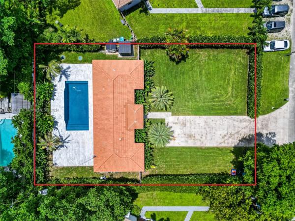 Davis To Biscayne Park Village, 930 NE 108th St, Biscayne Park, Florida 33161, image 1