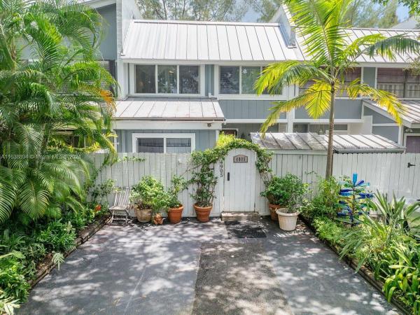 Lakeridge, 4905 SW 71st Pl, Glenvar Heights, Florida 33155, image 1